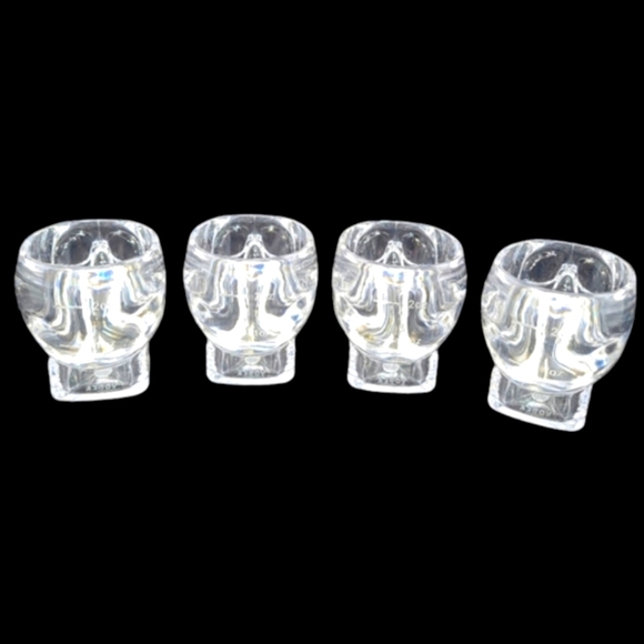 NEW 4"CRYSTAL HEAD" VODKA SKULL PLASTIC SHOT GLASSES - Picture 2 of 8